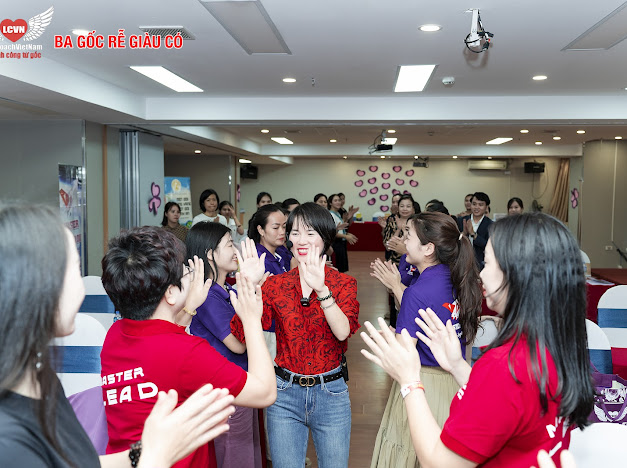 Nhà huấn luyện Mai Diệu Huyền